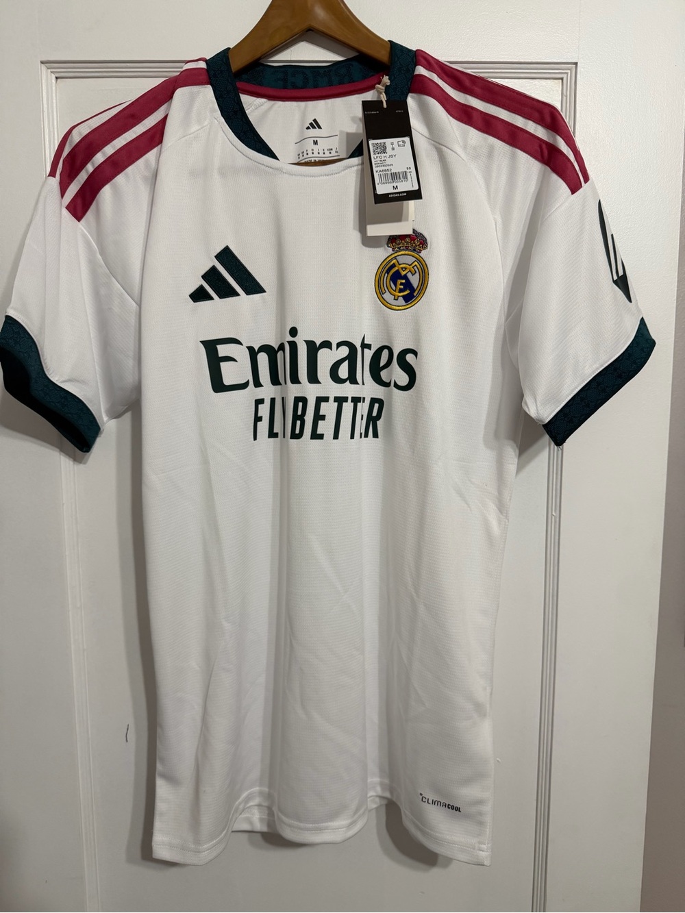 Real Madrid home jersey, medium 26/27